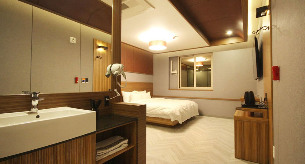 Jinju Kai Hotel Luaran gambar